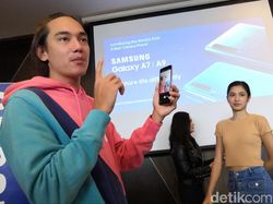 Aksi Si Cantik Mikha Tambayong Jajal Galaxy A7