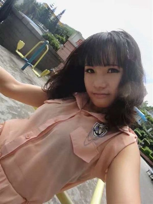 Fuyiyi terobsesi memiliki wajah seperti Barbie. Ia pun telah menjalani operasi plastik 109 kali dalam sepuluh tahun terakhir demi menjadi seperti Barbie. Foto: dok. Weibo