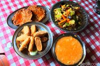 Di Menteng Bisa Jajan Sop Buntut hingga Gado-gado yang Juara Enaknya