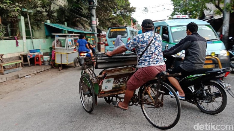 Gerindra Siap Dukung Anies soal Legalisasi Becak, Asal... Gerindra Siap Dukung Anies soal Legalisasi Becak, Asal...