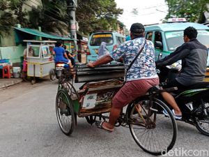Pemprov DKI Kirim Draf Revisi Perda Becak ke DPRD DKI