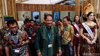 Menurutnya, dari pembangunan Mandalika maupun 9 destinas Bali Baru lainnya terus digeber. Termasuk salah satunya dengan menarik investasi saat Pertemuan Tahunan IMF-Bank Dunia di Bali yang berlangsung selama sepekan ini lewat Indonesia Paviliun.