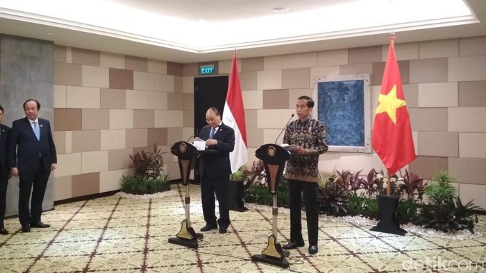 Jokowi Ajak Vietnam Perangi Illegal Fishing