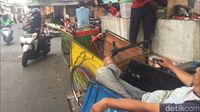 Sambut Rencana Anies, Ini Harapan Pebecak Pasar Enjo Matraman