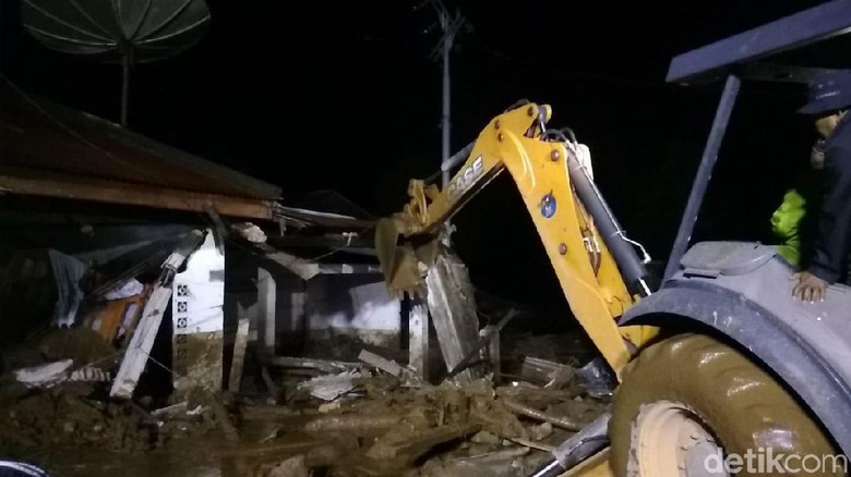 Sejumlah Daerah di Sumbar Banjir dan Longsor, Ini Titik-titiknya Sejumlah Daerah di Sumbar Banjir dan Longsor, Ini Titik-titiknya