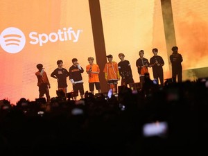 Riuh Gemuruh Penampilan Stray Kids di Spotify On Stage 2018