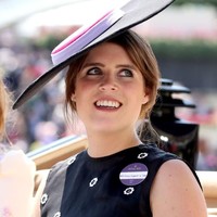 Putri Eugenie dari York adalah putri bungsu dari Pangeran Andrew (anak ketiga dari Ratu Elizabeth) dan Sarah Ferguson. Wanita 28 tahun itu adalah pewaris kesembilan kerajaan.  Foto: dok. Getty Images