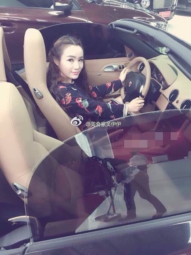 Kamu sebagai wanita, belum menikmati hal-hal yang mahal, lalu untuk apa kamu dilahirkan, terang Fuyiyi. Foto: dok. Weibo