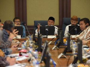 Kumpulkan 11 Direktur Utama, Wagub Jabar Evaluasi Kinerja BUMD