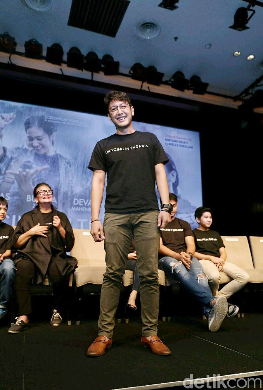 Dimas Anggara Siang sama Bunga Zainal, Malam dengan Nadine