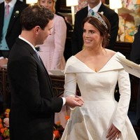 Menurutku kamu bisa mengubah persepsi kecantikan itu sendiri, dan kamu bisa menunjukkan pada orang-orang bekas lukamu dan menurutku merupakan sesuatu yang spesial untuk bisa mempertahankan itu, kata Eugenie saat diwawancara People. Foto: Getty Images