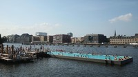 Foto: Inilah Badeschiff, kolam renang di Sungai Spree (Sean Gallup/Getty Images)