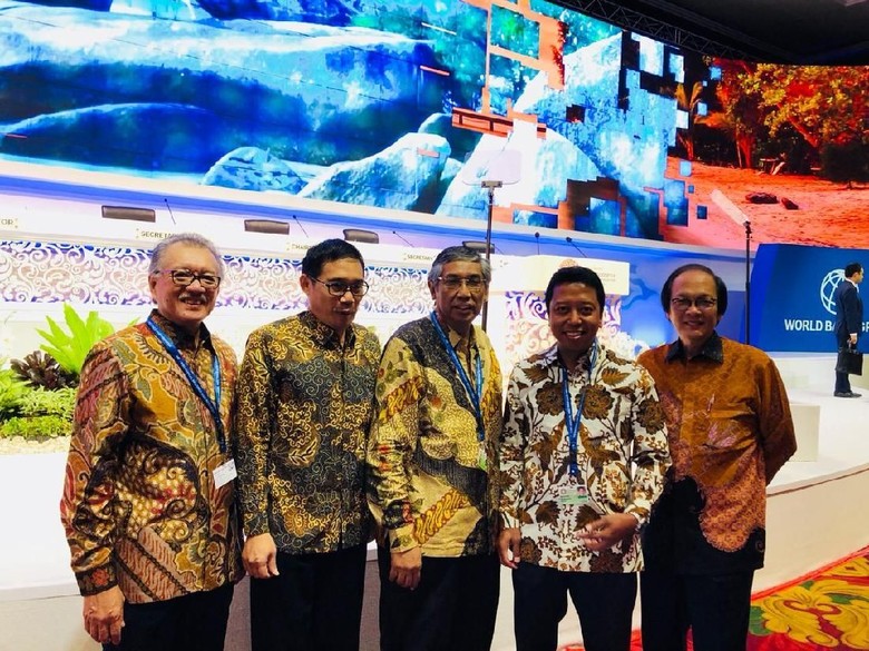 Ketum PPP Puji Jokowi yang Salami Peserta IMF-WB Ketum PPP Puji Jokowi yang Salami Peserta IMF-WB