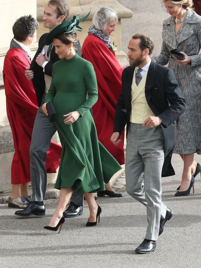 Pippa yang hamil besar tampil chic dan elegan. Usia kehamilannya sudah sembilan bulan. Tak disangka tiga hari setelahnya, adik Kate Middleton itu melahirkan. Foto: Getty Images