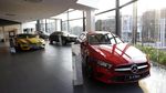 Mercedes Resmikan Dua Showroom