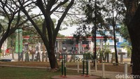 Santai sore sambil olahraga? Coba saja ke Taman Kesehatan BSD City. Taman ini terbilang baru, tapi cocok untuk melatih otot-otot lho! (Shinta/detikcom)