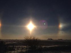 Kumpulan Potret Sun Dog, Saat Matahari Terlihat Lebih dari Satu