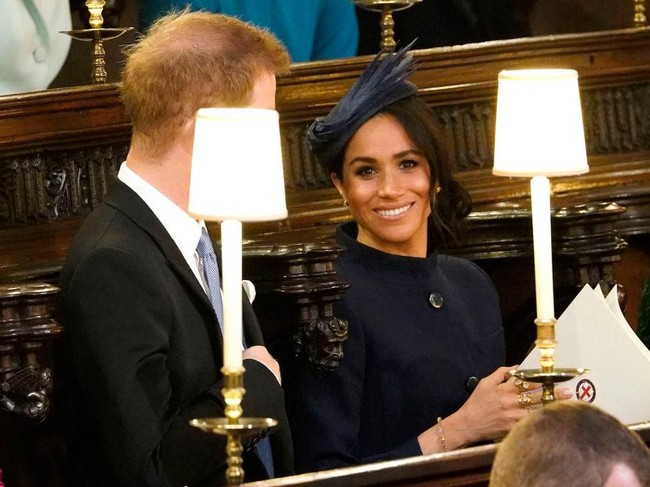 Pada saat itu pun Meghan terlihat kurang segar. Wajahnya terlihat sedikit pucat. Wanita di awal kehamilan kerap kali dilanda darah rendah yang membuat kulit jadi terlihat pucat.  Foto: Getty Images