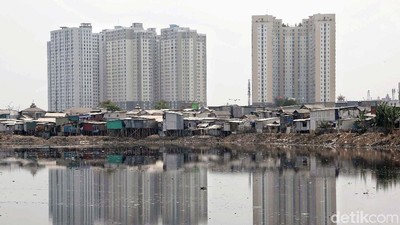 Kondisi Waduk Pluit Jelang Setahun Pemerintahan Anies