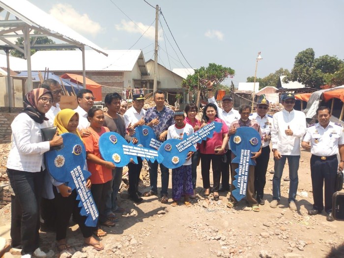 Sumbangan Elek Yo Band untuk Perbaiki Masjid dan Pesantren Lombok