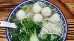 Awali Hari Sabtu dengan Sarapan Mie Bakso Ikan yang Gurih Hangat
