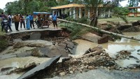 Banjir bandang dan tanah longsor terjadi di Kabupaten Mandailing Natal (Madina) Sumatera Utara (Foto: dok. istimewa/BPBD Sumut)