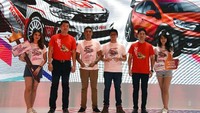 Tak hanya menggelar acara serah terima unit All New Honda Brio. PT Honda Prospect Motor (HPM) pun mengumumkan pemenang kontes Honda Brio Virtual Modifiaction.