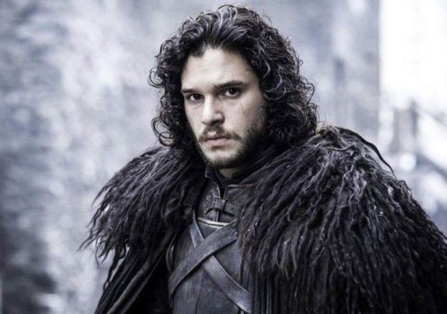 Tak hanya kalangan wanita, tren kecantikan dari Game of Thrones juga sempat digandrungi para pria. Salah satu karakter paling populer di GoT, Jon Snow, punya andil memopulerkan gaya rambut keriting acak. Bahkan sejumlah blogger membuat video tutorial untuk mendapatkan rambut keriting ala Jon Snow, yang diperankan Kit Harrington. Foto: istimewa