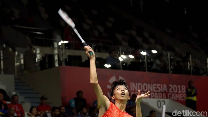 Para atlet Dheva Anrimusthi berhasil raih medali emas usai menangkan pertandingan all Indonesian Final. Dheva mengalahkan para atlet Indonesia Suryo Nugroho.