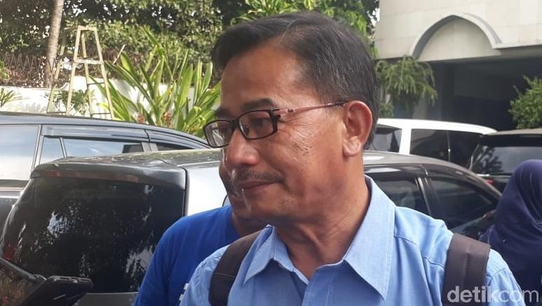 Direktur Relawan BPN Prabowo Sebut Ada 4 Lokasi Rekapitulasi Suara Direktur Relawan BPN Prabowo Sebut Ada 4 Lokasi Rekapitulasi Suara
