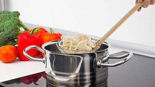 5 Cara Sederhana Hilangkan Bau Tak Sedap di Dapur