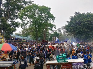 Ridwan Kamil Minta Bobotoh Sampaikan Suara dengan Tertib