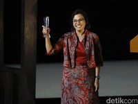 Dominasi GoPay dan OVO Bikin Sri Mulyani Khawatir