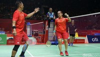 Sebelumnya, dua emas juga direbut dari bulutangkis, yakni melalui tunggal putra, Dheva Anrimusthi. Dan, dari ganda campuran Dheva Anrismusthi/Hafizh Briliansyah.