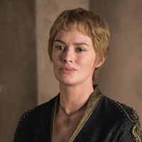 Wanita juga jadi tergila-gila dengan produk contouring. Amazon mendapati adanya peningkatan penjualan kuas contouring hingga 200 persen dari minggu ke minggu di awal penayangan Game of Thrones. Mereka ingin mendapatkan tampilan tulang pipi yang tegas seperti karakter Cersei Lannister. Foto: istimewa