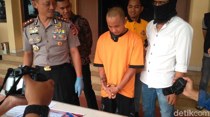 Pria Bertato Doraemon Habisi Nyawa 2 Pemuda Garut