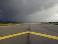 Setelah diperbaiki, panjang runway menjadi 2.250 meter