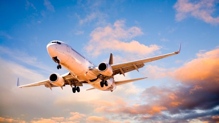 Ilustrasi pesawat terbang yang dikendarai pilot tanpa tangan Jessica Cox. Foto: shutterstock Ilustrasi pesawat terbang yang dikendarai pilot tanpa tangan Jessica Cox. Foto: shutterstock
