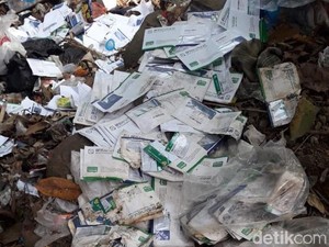 Bupati Pandeglang Salahkan Swasta soal KIS Dibuang ke Tempat Sampah