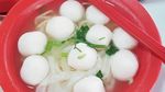Awali Hari Sabtu dengan Sarapan Mie Bakso Ikan yang Gurih Hangat