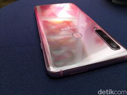 Lebih Dekat dengan Si Cantik Galaxy A9 Bubblegum Pink