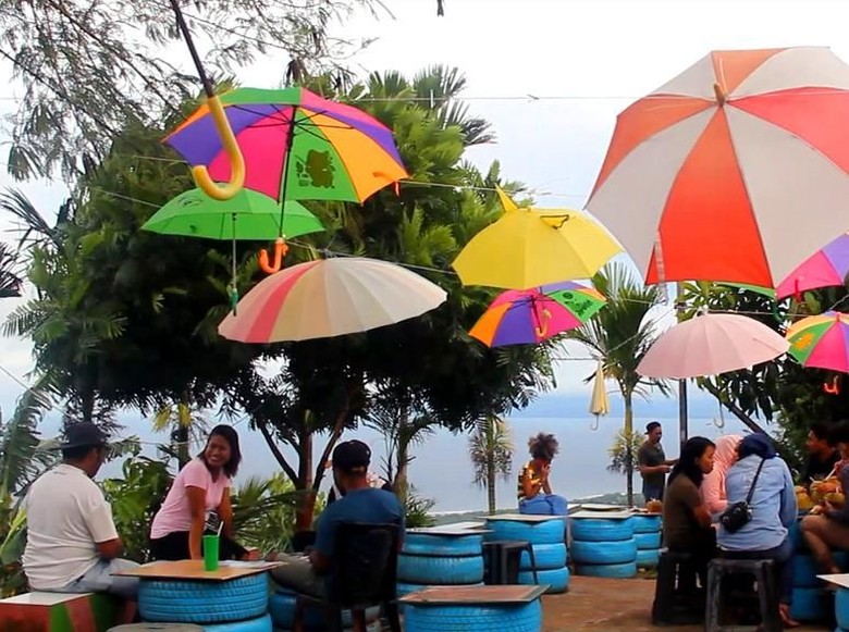 Daerah Rawan di Jayapura Ini Diubah Jadi Kafe Gaul Kekinian Daerah Rawan di Jayapura Ini Diubah Jadi Kafe Gaul Kekinian