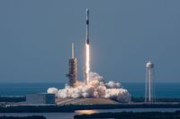 Kennedy Space Center, tempat peluncuran roket ikonik lainnya di Amerika Serikat.