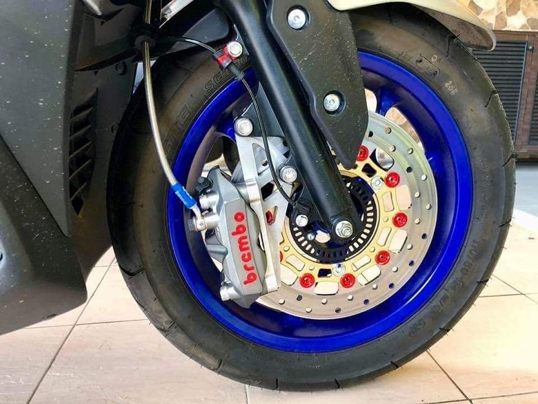 Rem Brembo di Yamaha Aerox 155. Foto: Dok. RSMS Rem Brembo di Yamaha Aerox 155. Foto: Dok. RSMS