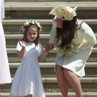 Aksi menggemaskan Putri Charlotte ini juga ia tunjukkan saat jadi bridesmaid di pernikahan Meghan Markle. Lihat saja tingkahnya yang begitu imut.Foto: Getty Images