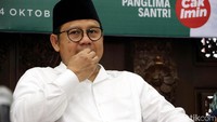 Mengingat, kitab berisi pelajaran-pelajaran agama islam tersebut merupakan identitas para santri. Ratusan santri dilibatkan dalam lomba membaca kitab kuning. Namun, dia tak memerinci hadiah dari perlombaan membaca itu.
