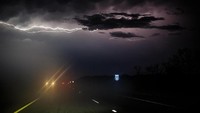 Takut petir juga lazim ditemukan dalam satu populasi. Dikenal dengan istilah astraphobia. (Foto: iStock) 