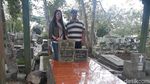 Ketika Luna Maya Ziarah ke Makam Suzzana