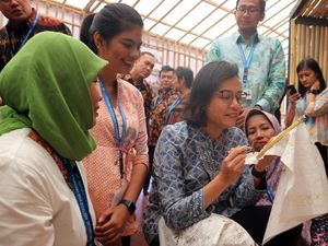 Piawainya Sri Mulyani Nyanting Hingga Jadi Vokalis di Bali