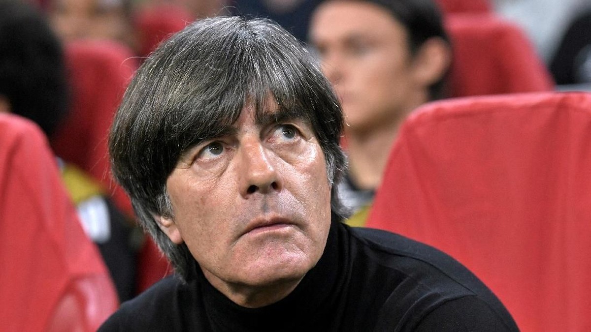 Joachim Loew harus absen memimpin timnas di dua laga Kualifikasi Piala Eropa 2020 (Foto: Piroschka Van de Wouw/Reuters)